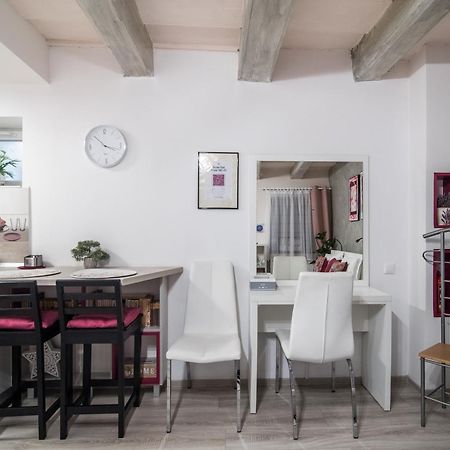 Magic House Brasov Apartment ภายนอก รูปภาพ