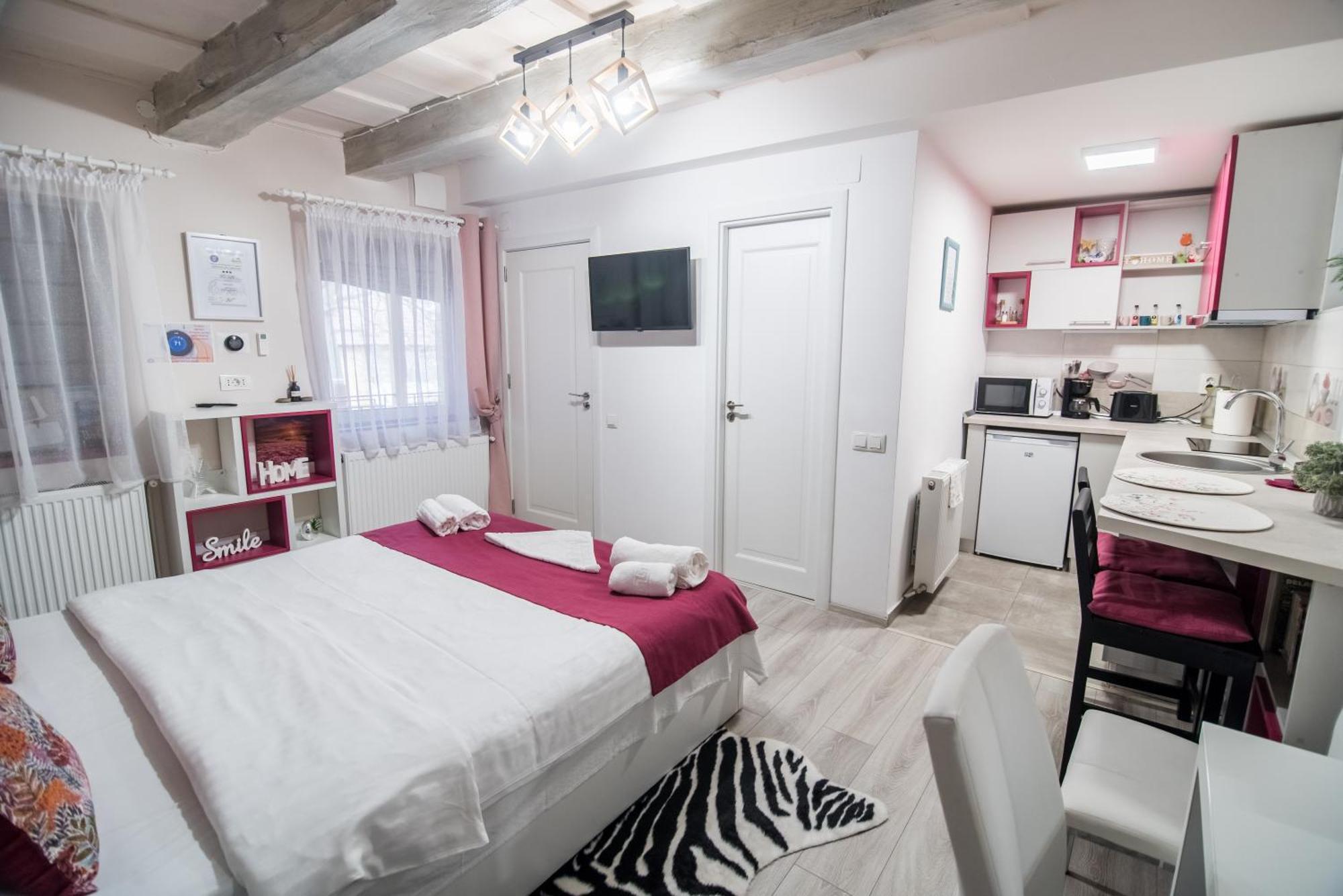 Magic House Brasov Apartment ภายนอก รูปภาพ